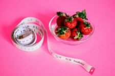 How Many Calories Should I Eat to Lose Weight?